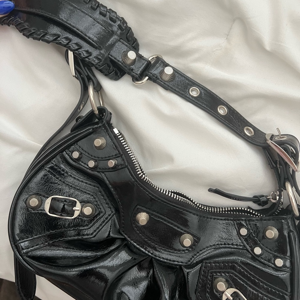 Black Purse - Picture 3 of 4